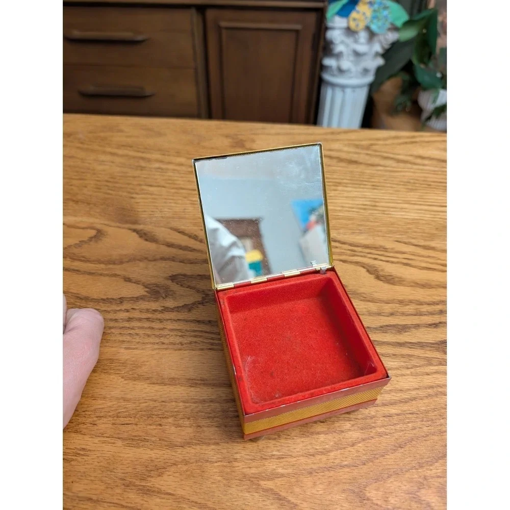Vintage Madame Louise de France Music Box Red Gold Jean-Marc Nattier Portrait